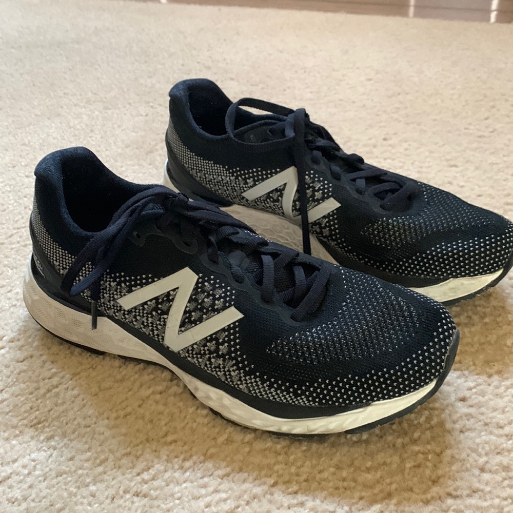 New Balance 880v10 sneakers.